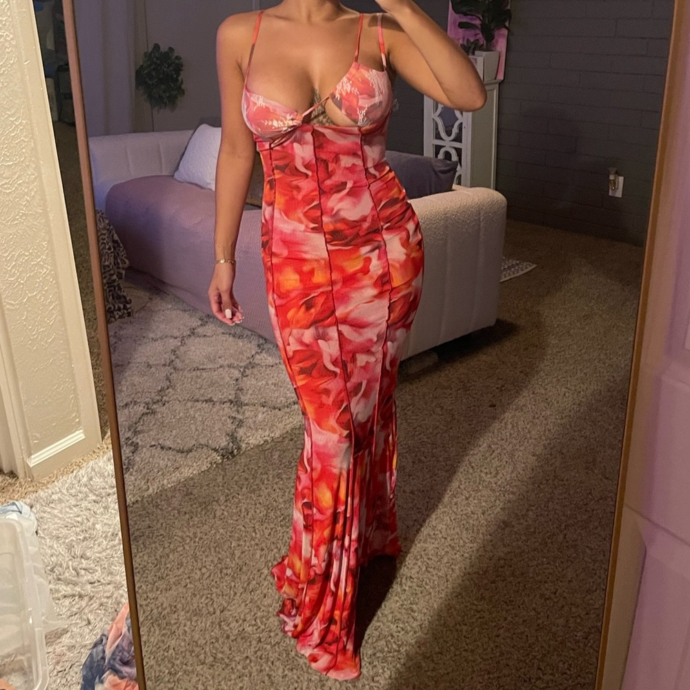 ✨outcast maxi dress ✨